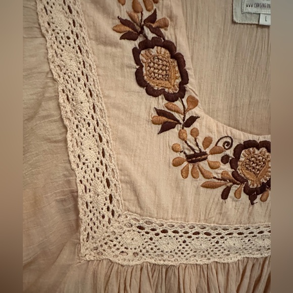 Chasing Unicorns Blouse - Picture 3 of 5